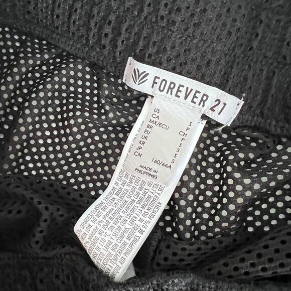 Forever 21 NWT Mesh Swim Cover Up Short - Picture 3 of 4